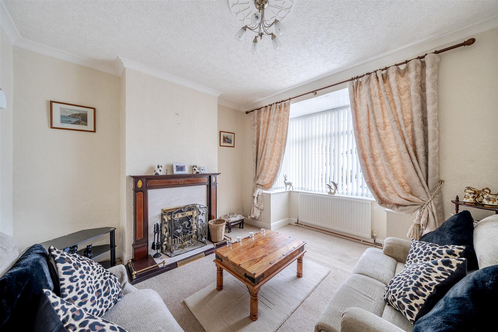 Heol Cae Tynewydd, Loughor, Swansea, SA4 6PW